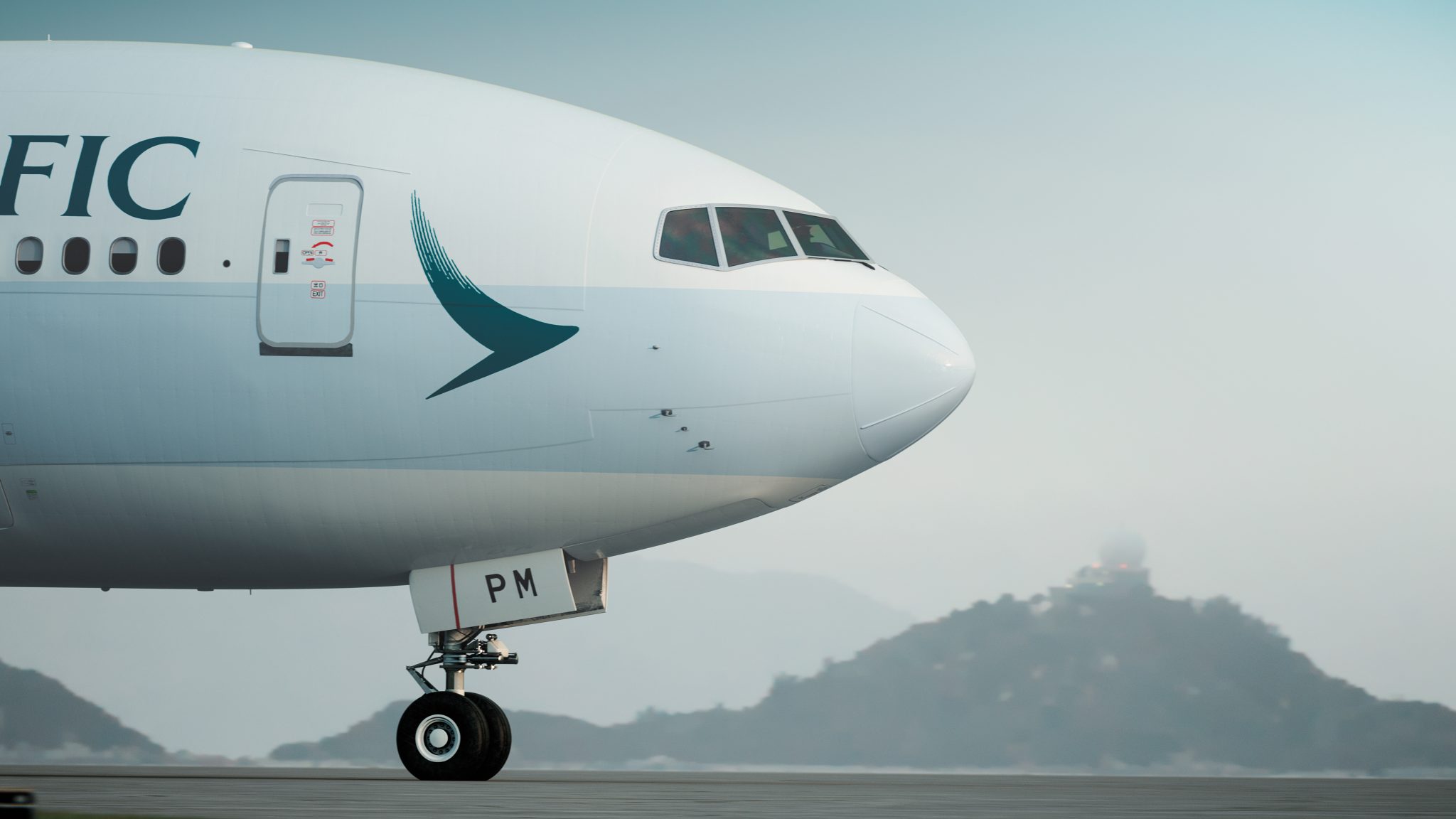 cathay-pacific-backs-down-on-cost-cutting-plan-to-pilot-and-cabin-crew