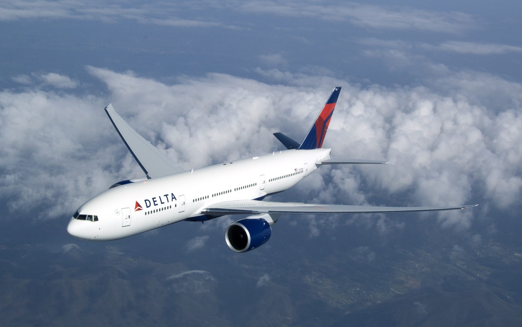 Chinese Passenger Says a Delta Flight Attendant of Taiwanese Descent ...