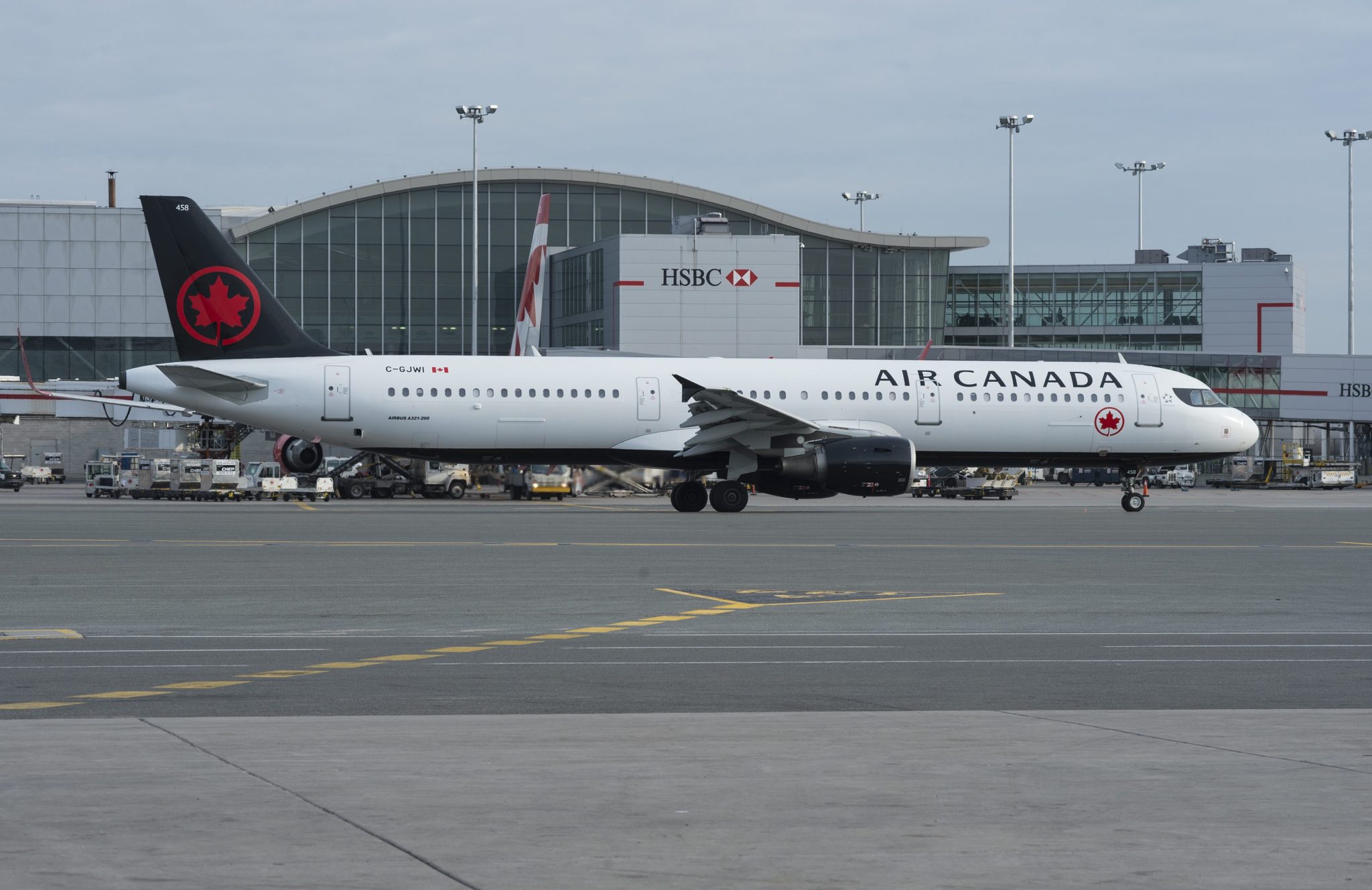 air-canada-latest-airline-to-be-caught-in-an-overbooking-scandal-did