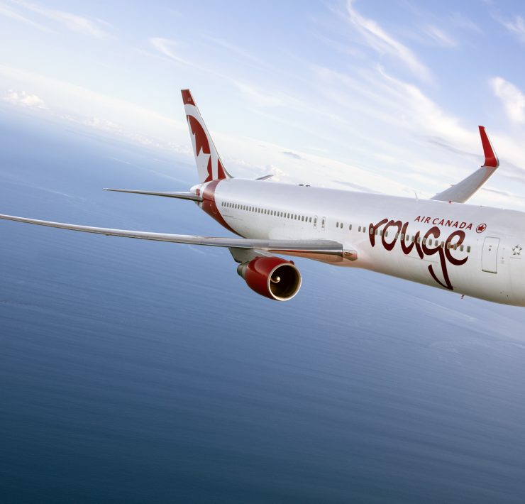 Air Canada Rouge Pilots Forced to Put On Oxygen Masks Because of "Rank Smelling" Fruit