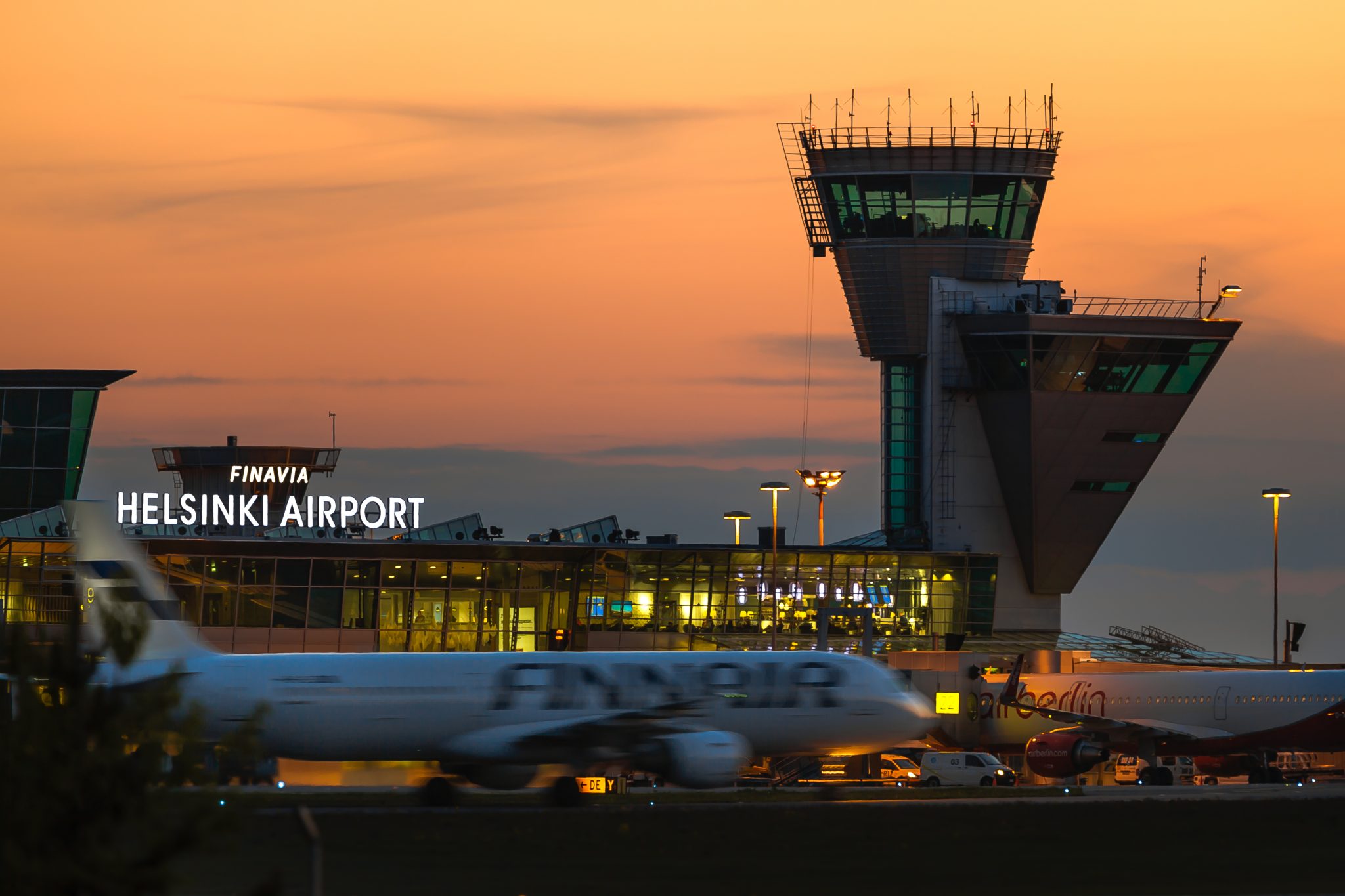 helsinki-airport-gates-angels-g