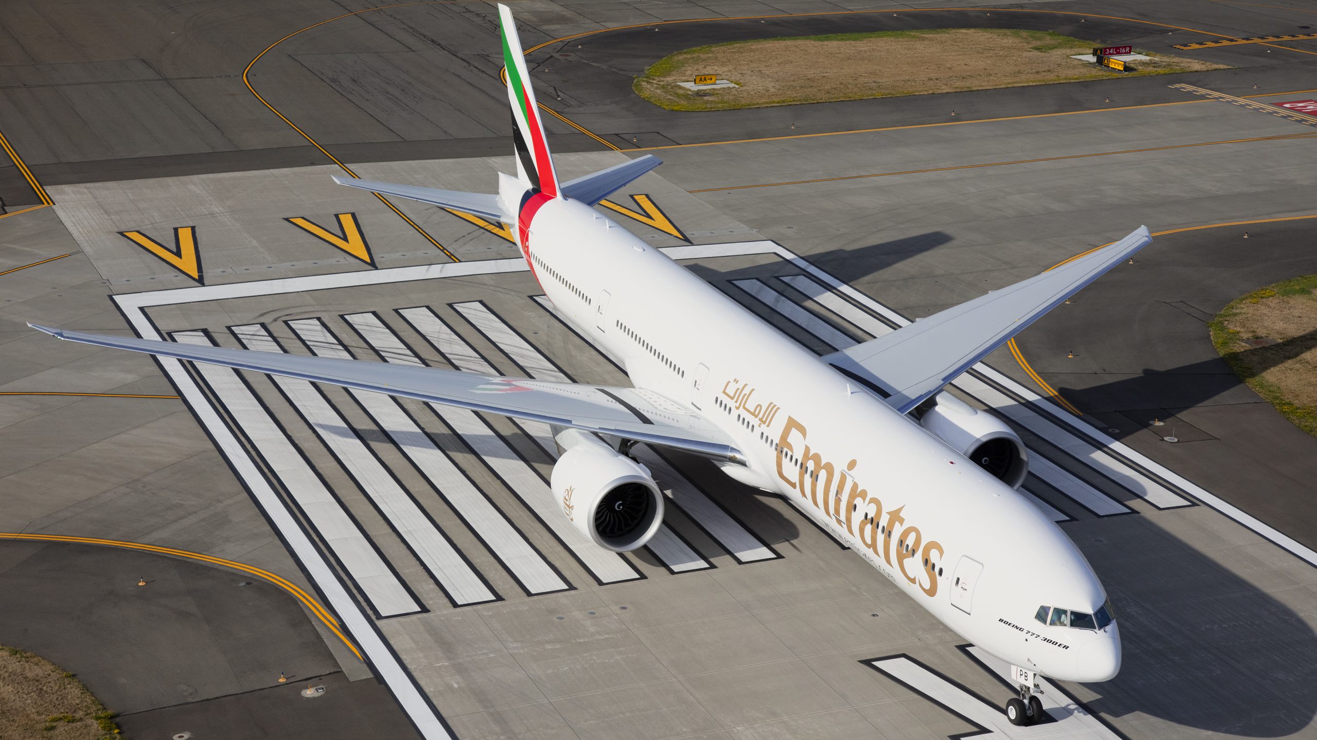 boeing-777-200lr-business-class-tour-emirates-airline-youtube