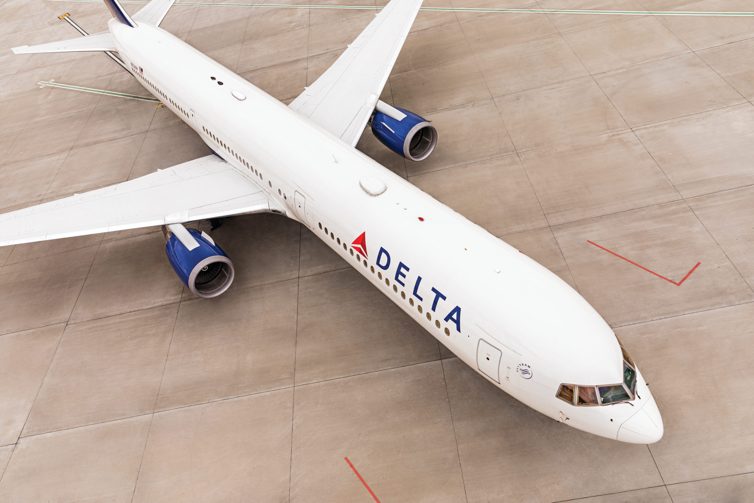 Emergency slide accidentally deploys on a Delta Air Lines aircraft on the  ground at Salt Lake City, one employee was injured